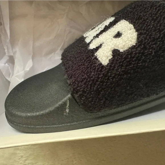 🛍️ Marni! Pool slides